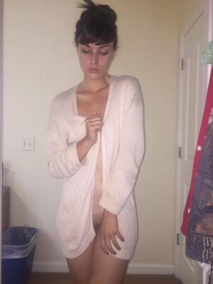 izmir-escort-kiralik-daire-ile-otel-aksamini-ayni-notta-erimez